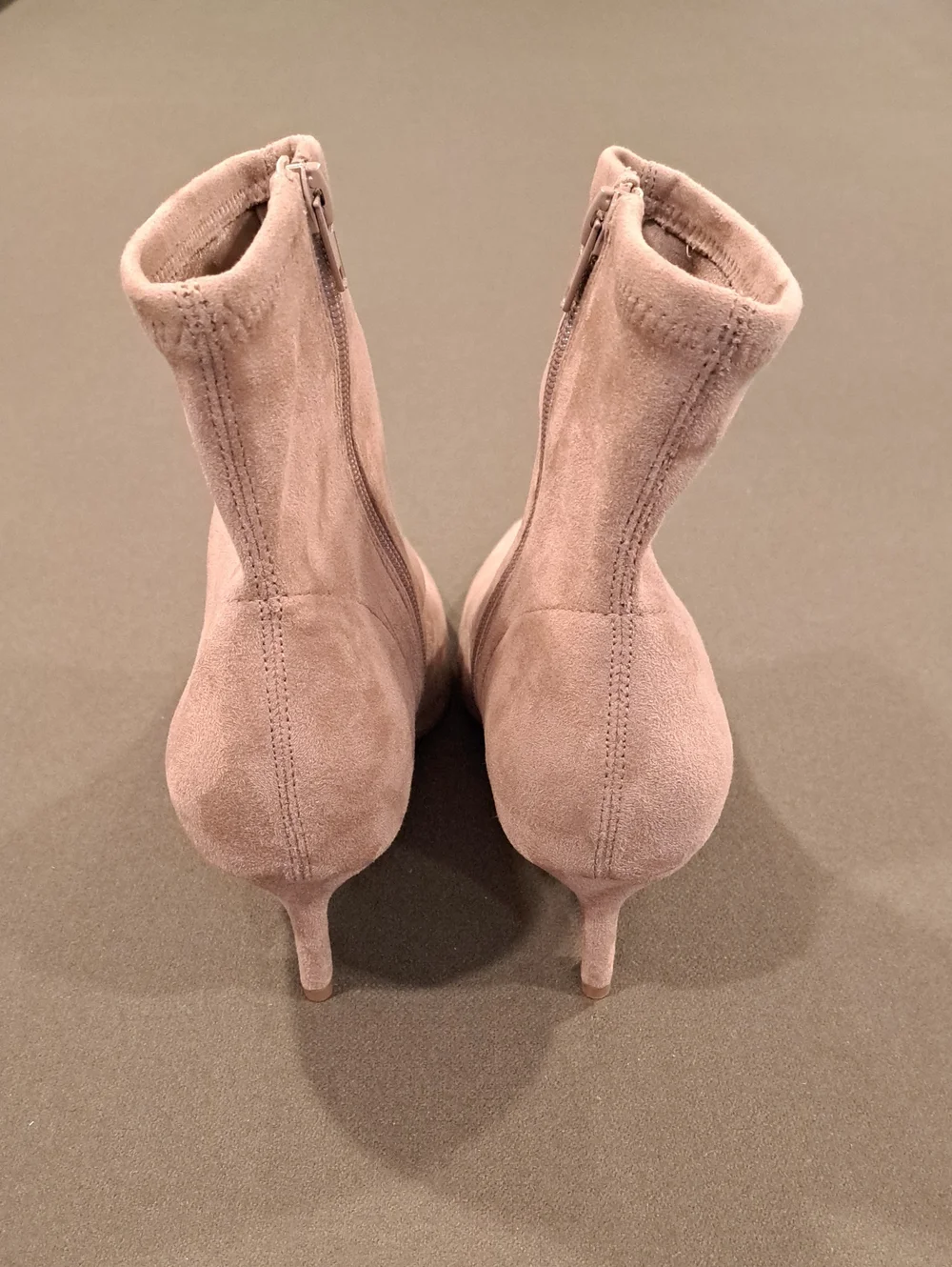 Steve Madden Lianne Bootie - Color: Taupe - Size: 9
